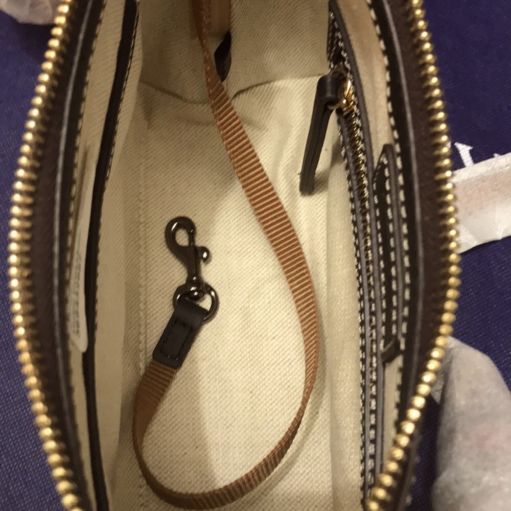 Dooney & Bourke Hobo Crossbody 22 - Picture 8 of 12